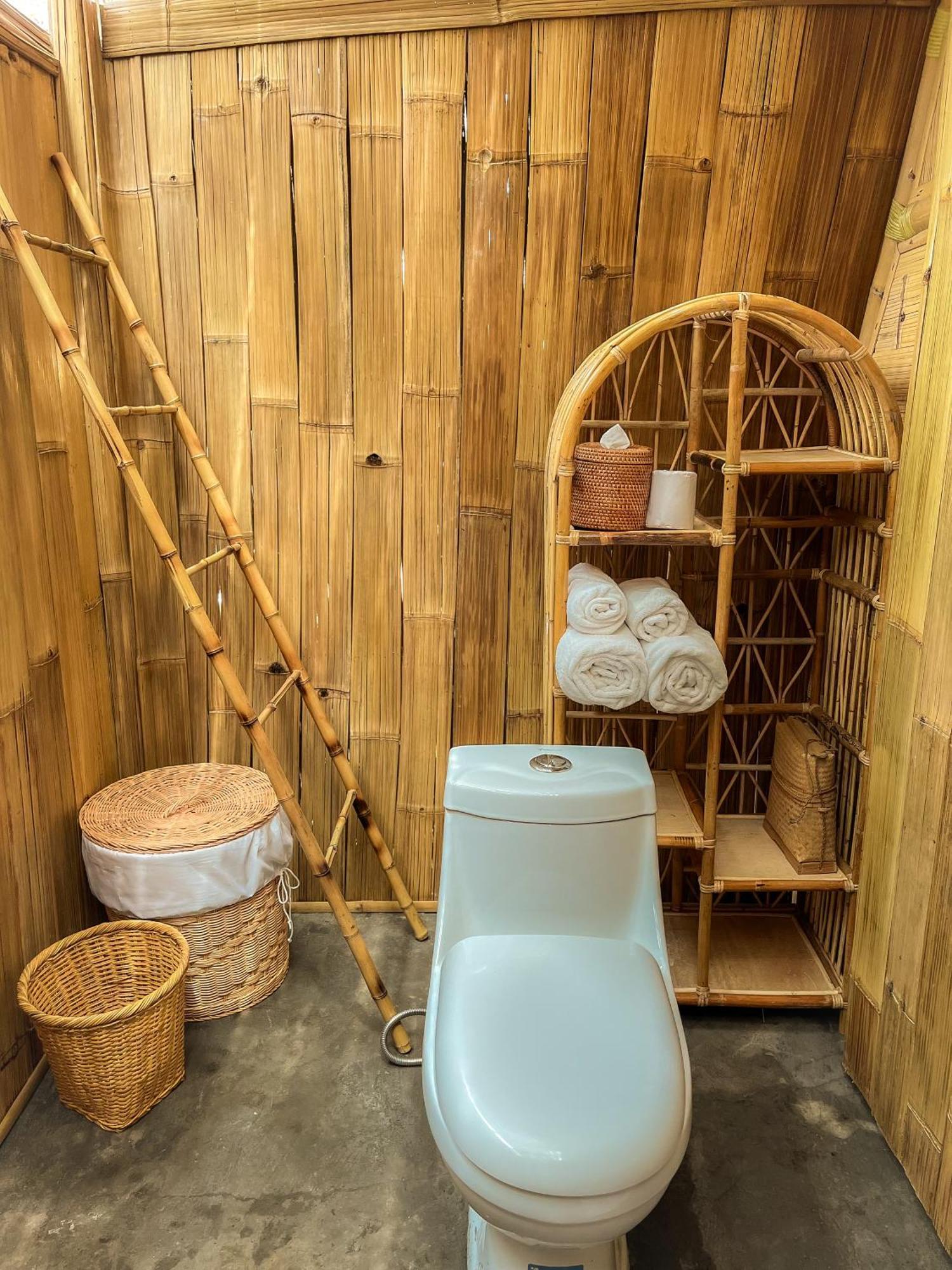 Kawig Bamboo House - Ricefield View, Eco Bamboo Home 탐파크시링 외부 사진