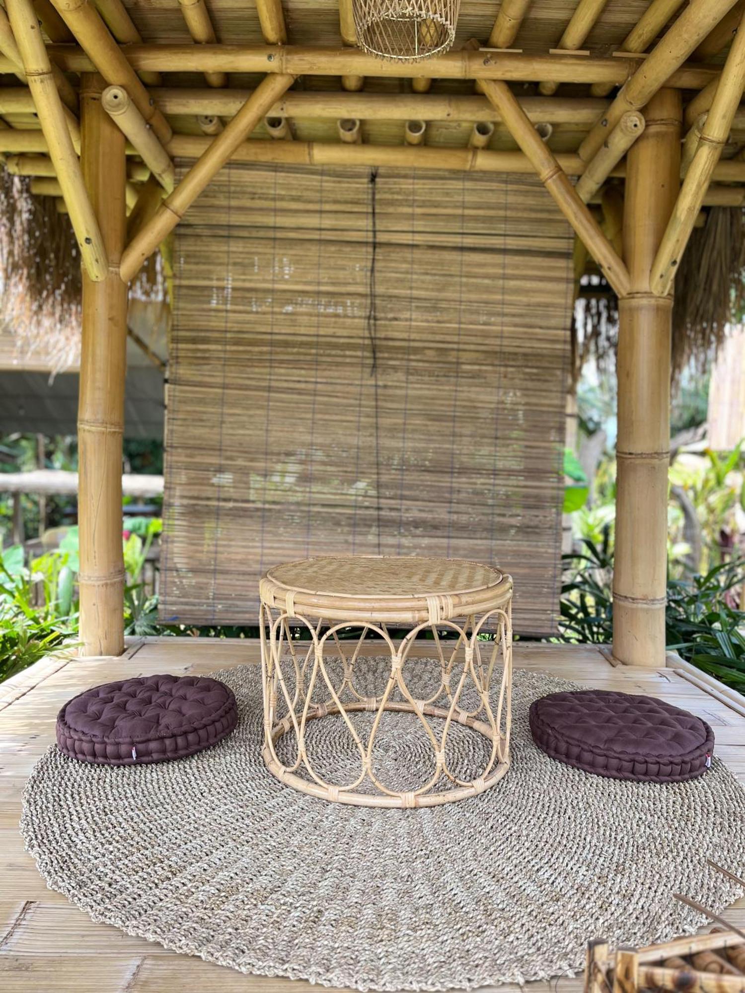 Kawig Bamboo House - Ricefield View, Eco Bamboo Home 탐파크시링 외부 사진