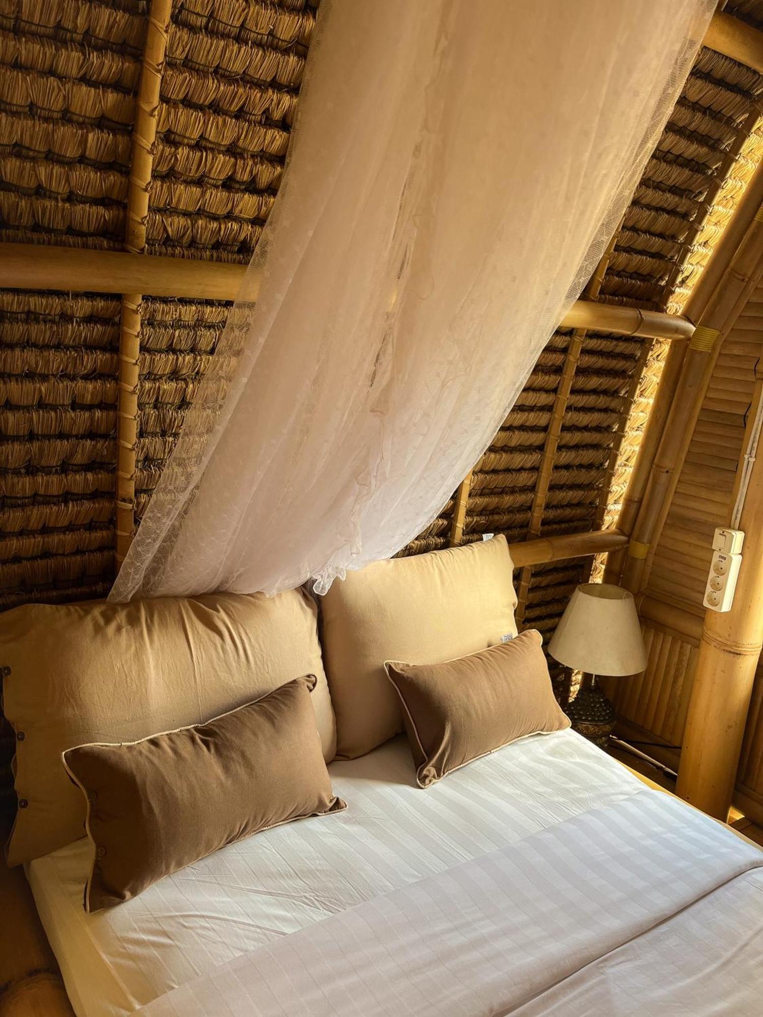 Kawig Bamboo House - Ricefield View, Eco Bamboo Home 탐파크시링 외부 사진